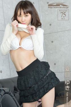 美女张开腿让男人捅